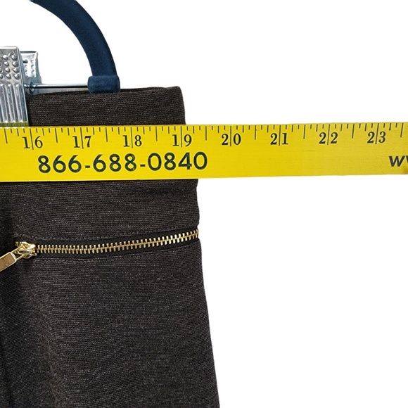 Rafaella Woman's Plus Size Curvy Fit Pull On Pants Size 18W Zipper Pockets - Picture 7 of 12